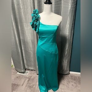 Jessica Simpson. one shoulder dress